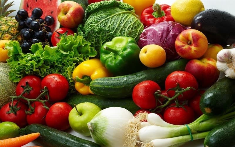 Ăn nhiều thực phẩm giàu vitamin, khoáng chất, và chất xơ để lành da nhanh