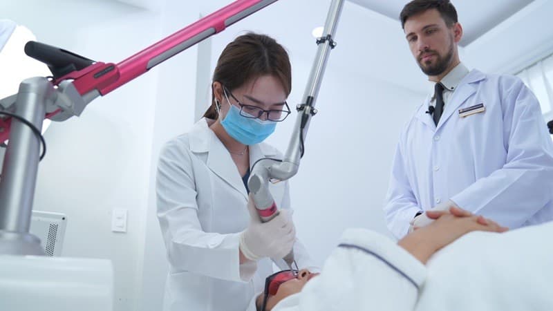 Bắn laser trị nám có tốt không? Những lưu ý khi điều trị