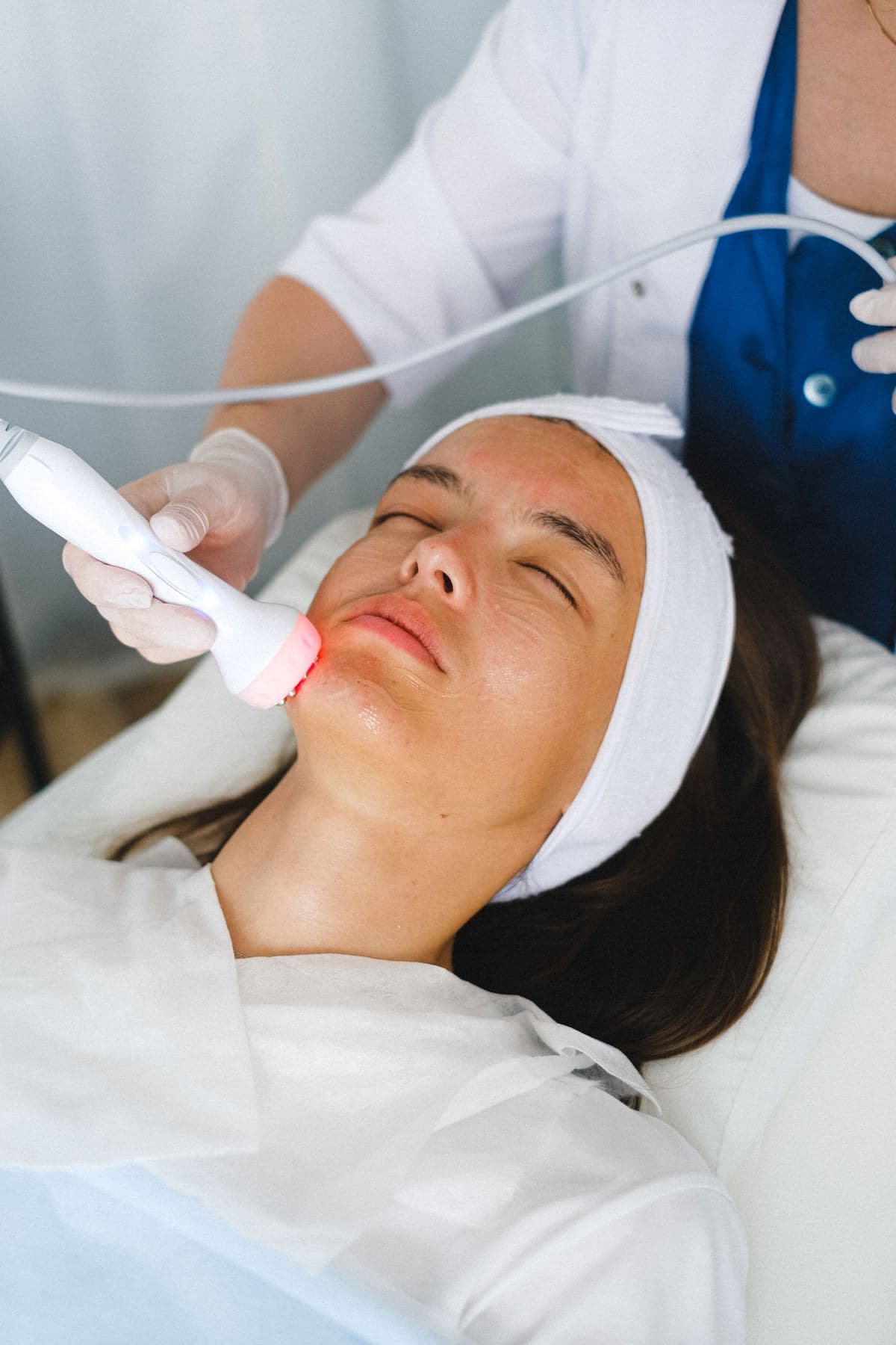 HIFU vs. Thermage FLX: Công Nghệ Nào Nâng Cơ Mặt Tốt Hơn?