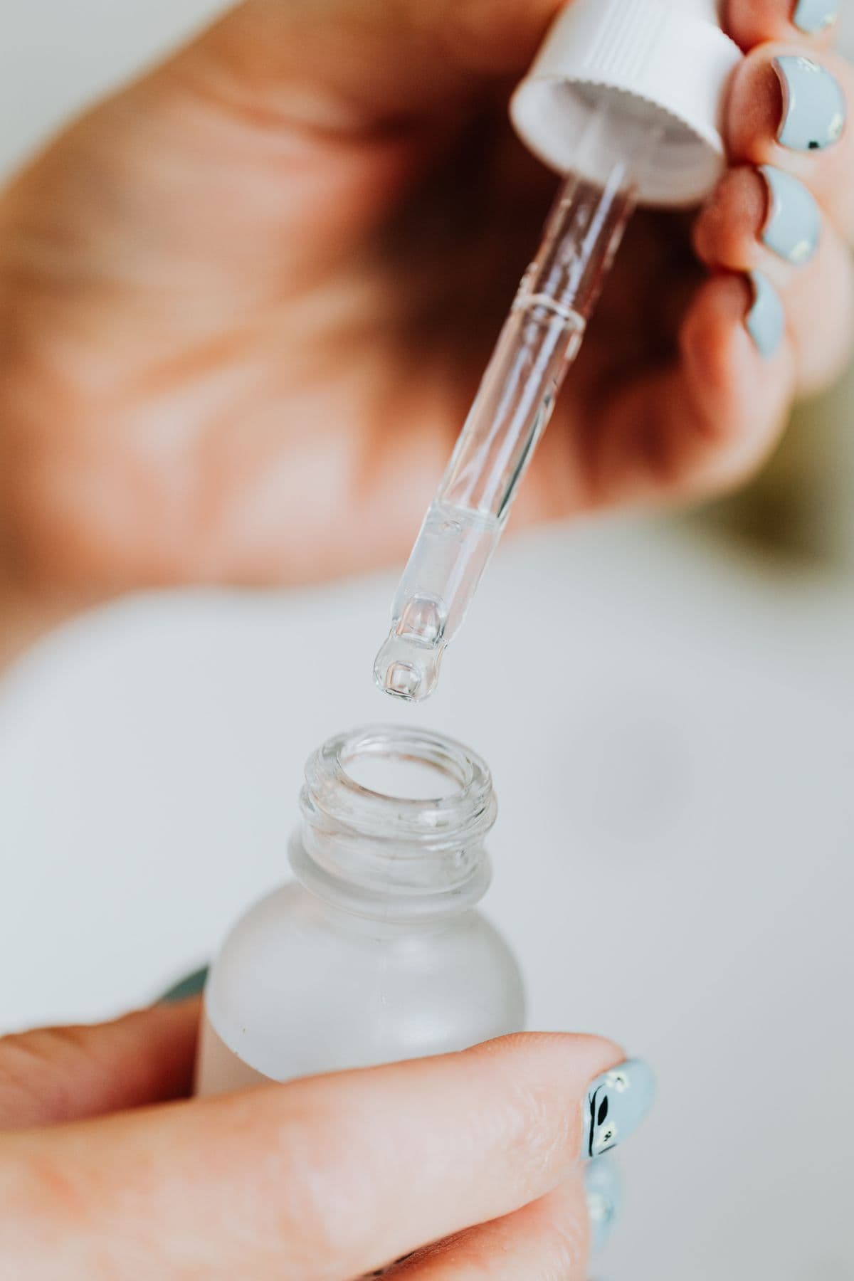 Niacinamide Là Gì? Công Dụng Và Cách Dùng Cho Từng Loại Da