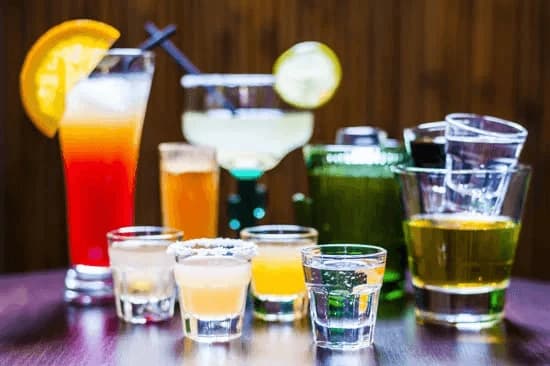 Nếu sử dụng đồ uống có cồn còn khiến màu mực khó ổn định