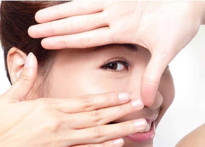 Bạn nên chú ý đến cách chăm sóc mắt trong sinh hoạt hàng ngày