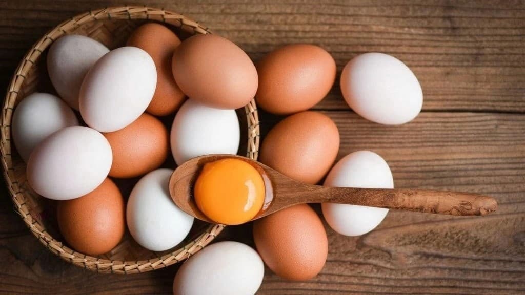 Lòng đỏ trứng gà là nguyên liệu trị nám an toàn, khá hiệu quả