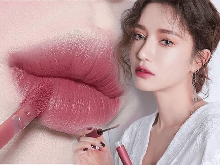 Màu cánh hồng khô mang lại nét đẹp dịu dàng và nữ tính
