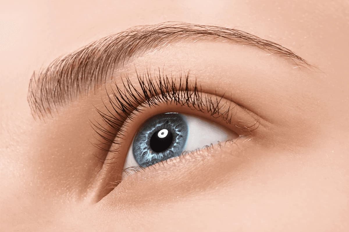 Nên kiêng nước khoảng 5 ngày sau khi nhấn mí