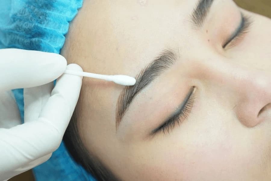 Lông mày mới phun bị dính nước có thể ảnh hưởng đến hiệu quả