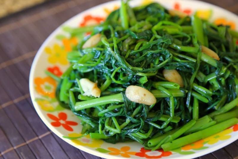 Nguy cơ gây sẹo lồi từ rau muống